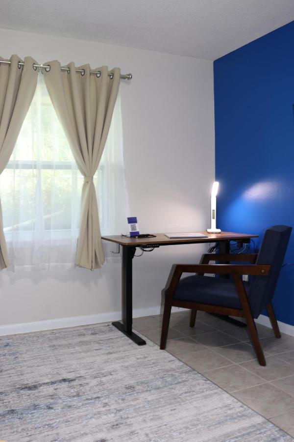 Hidden Sapphire-Apartment With Kitchen And Laundry レイクランド エクステリア 写真