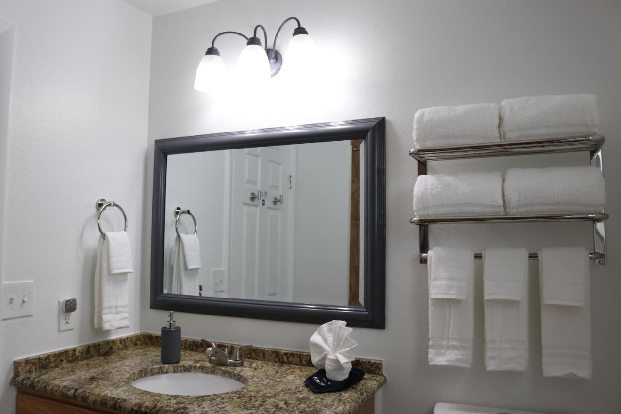 Hidden Sapphire-Apartment With Kitchen And Laundry レイクランド エクステリア 写真